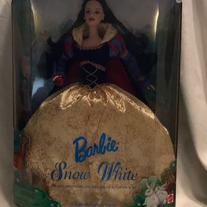 Barbie Snow White